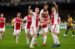 欧冠：卡拉巴赫 VS 阿贾克斯(sī)