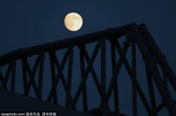 柯蒂斯·琼斯本(běn)賽(sài)季欧冠传球337次仅失误18次，成(chéng)功(gōng)率(lǜ)94.66%