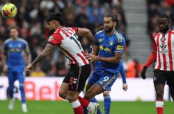 英超(chāo)黑(hēi)马掉鏈(liàn)子，丢掉2分，只落后曼联1分，距離(lí)欧冠区4分