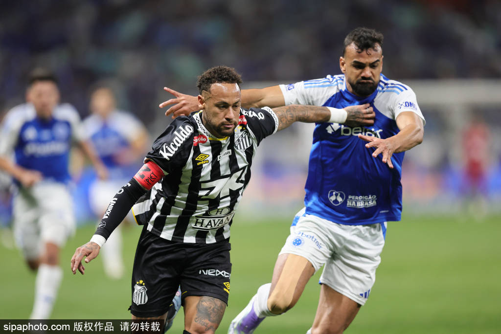 巴黎圣日耳曼欧冠夺冠纪录片首映:背后的故事与战术解析