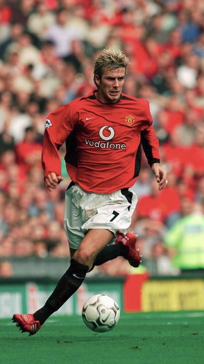 欧冠助攻榜出炉:欧冠助攻之王竟是他?力压梅罗,曼联传奇霸榜!