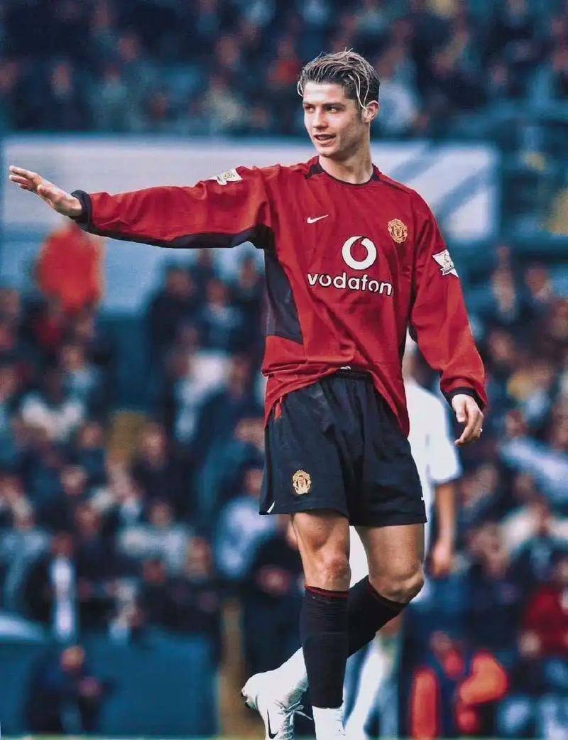 欧冠助攻榜出炉:欧冠助攻之王竟是他?力压梅罗,曼联传奇霸榜!