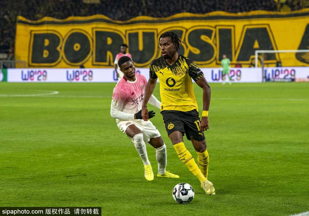 罗伊斯转型新挑战：从球场到荧幕，解说多特蒙德的欧冠之旅