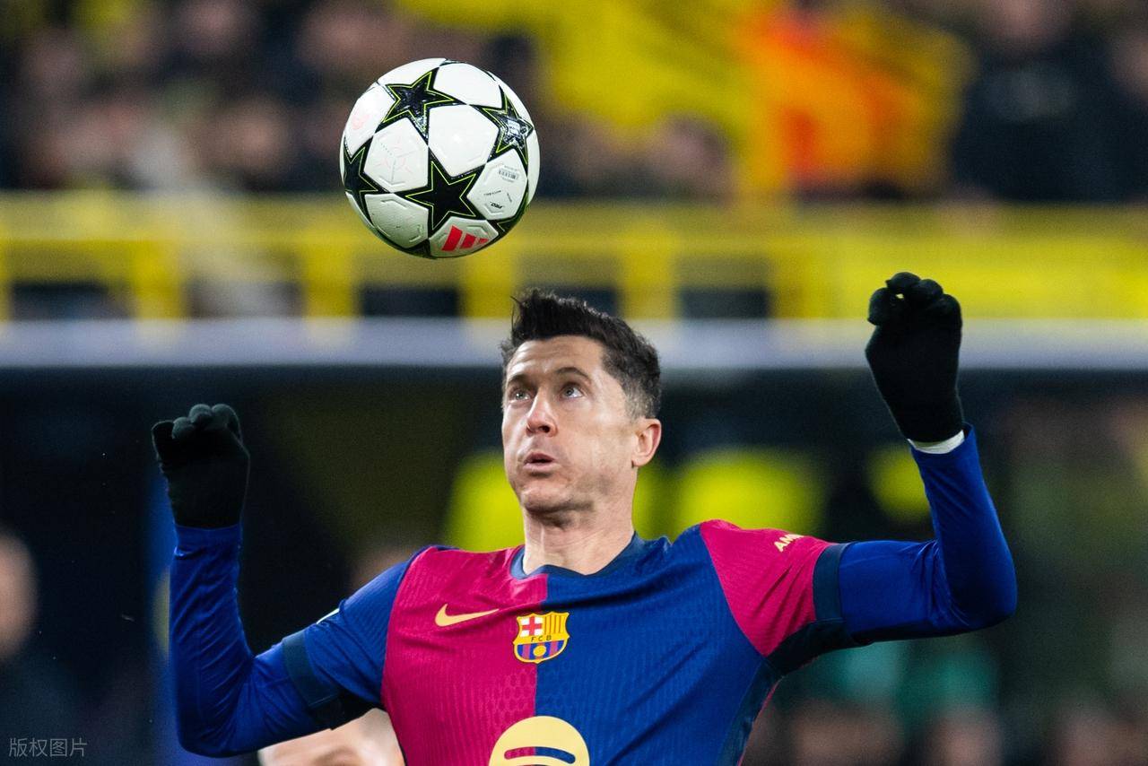 梅西这下放心了!莱万或离队梅西欧冠历史第二进球位置保住了