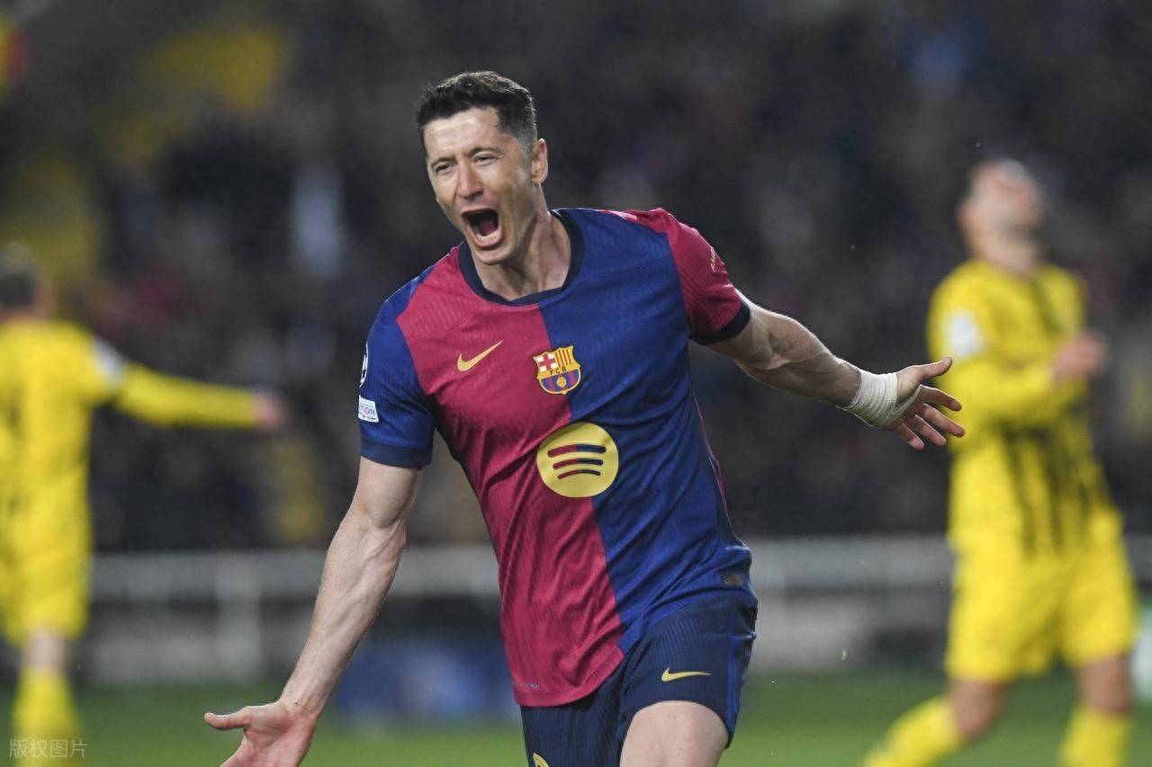 梅西这下放心了!莱万或离队梅西欧冠历史第二进球位置保住了