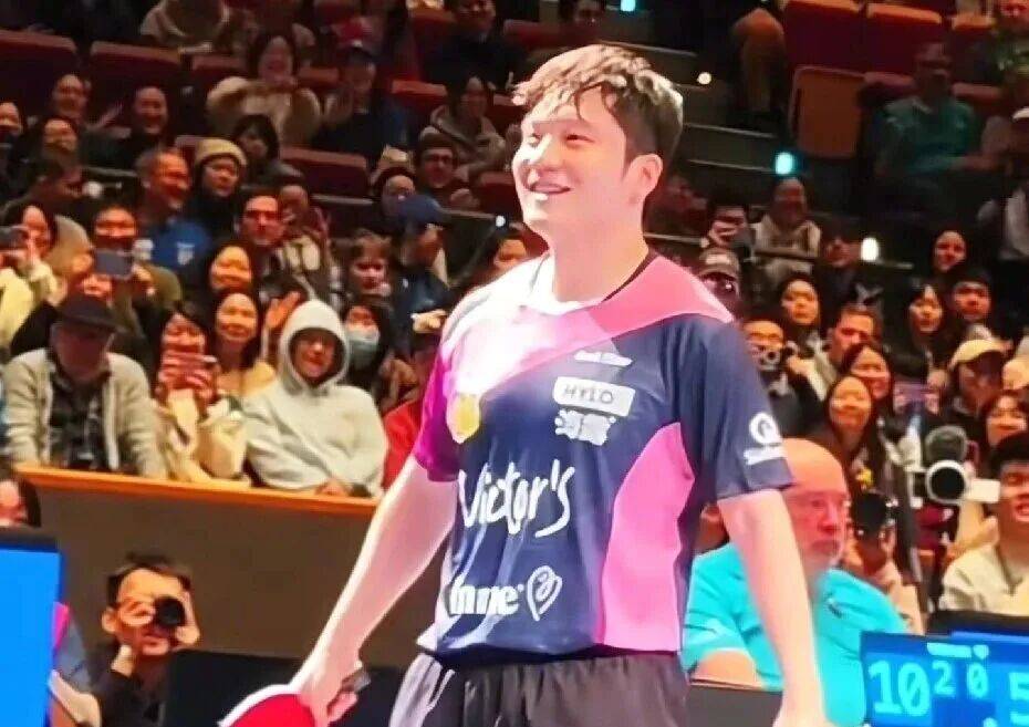 方博气炸!熬夜解说樊振东首场欧冠!结果东哥17分钟打完比赛